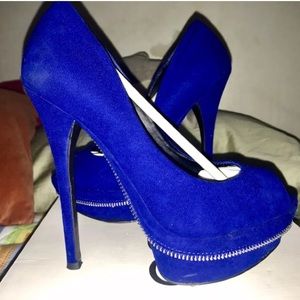 SOLD!! ALDO CREANG-6 beautiful, royal blue with 5” heel
